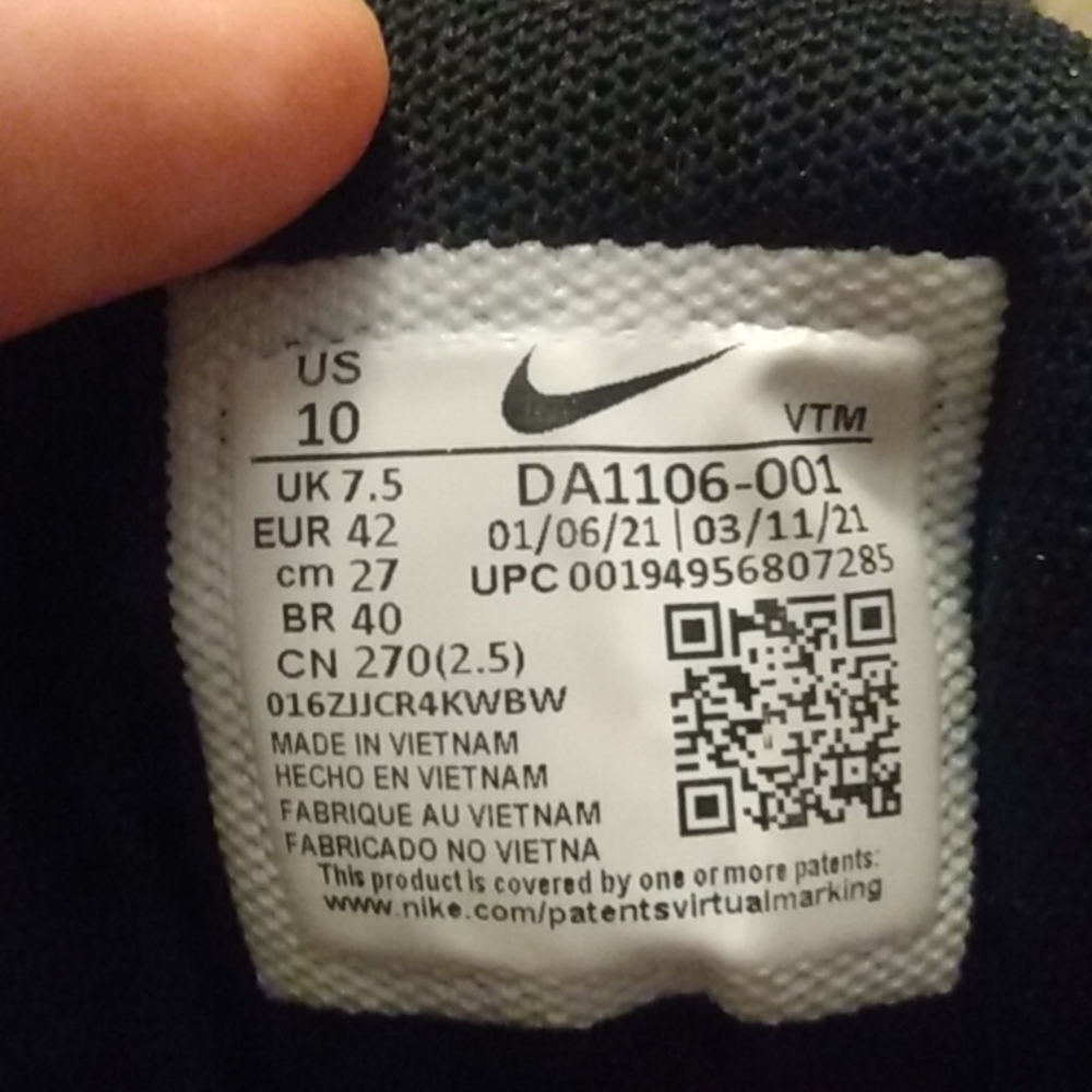 Nike quest shoes